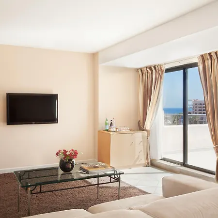 Verdi St George's Bay Marina Hotel San Giuliano