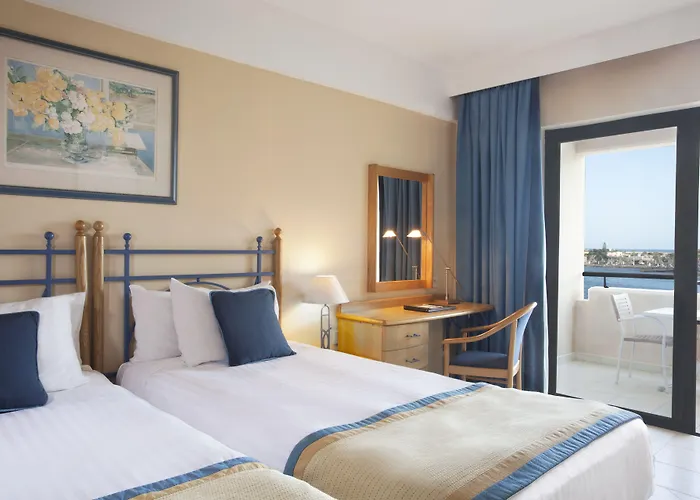 Verdi St George's Bay Marina Hotel 4*