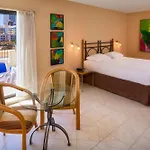 Hotel Verdi St George's Bay Marina