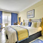 Hotel Verdi St George's Bay Marina