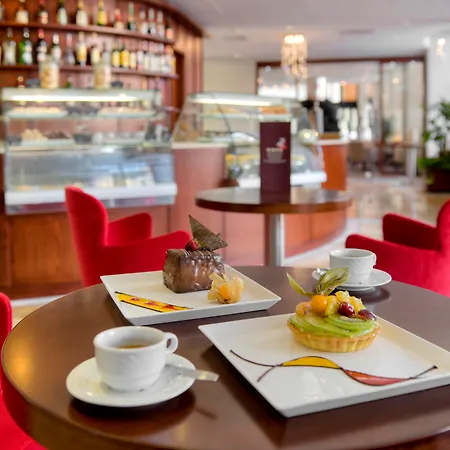 Verdi St George's Bay Marina מלון 4*