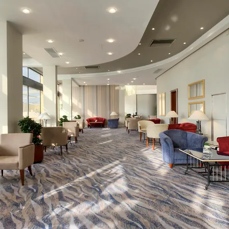 马耳他科林西亚海滩海滨度假酒店 4* Saint Julian's