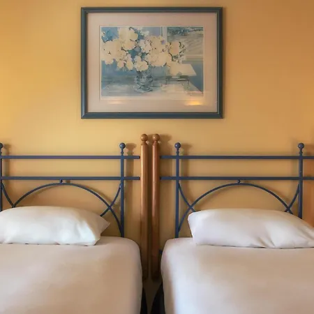 Otel Verdi St George's Bay Marina