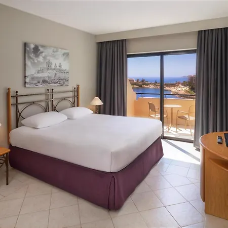 Hotel Verdi St George's Bay Marina