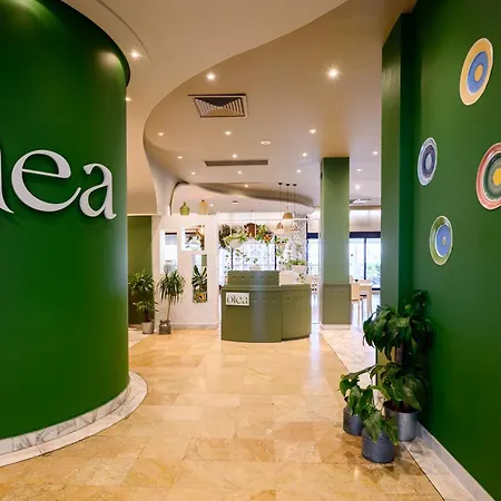 Hotel Verdi St George's Bay Marina