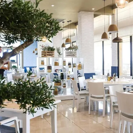 Otel Verdi St George's Bay Marina 4*