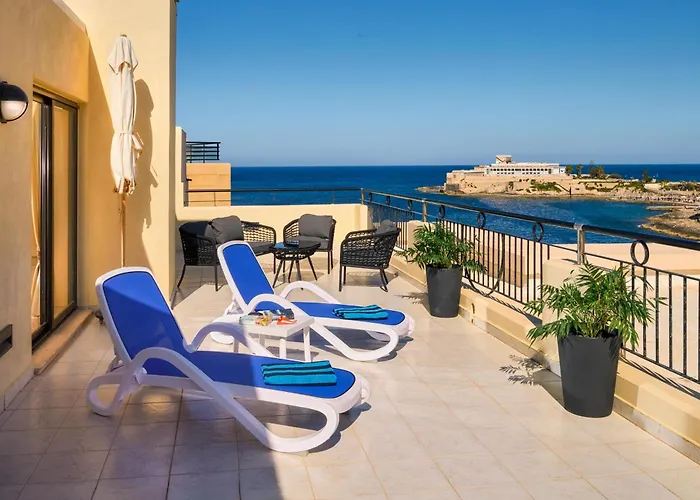 Hotel Verdi St George's Bay Marina 4*