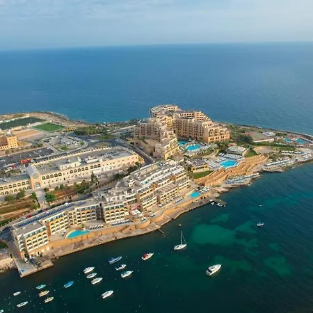Hotell Verdi St George's Bay Marina