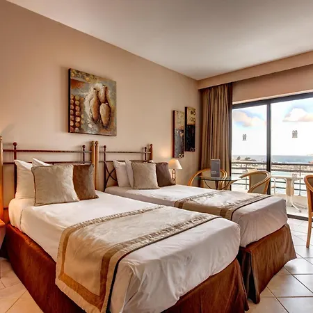 Hotell Verdi St George's Bay Marina